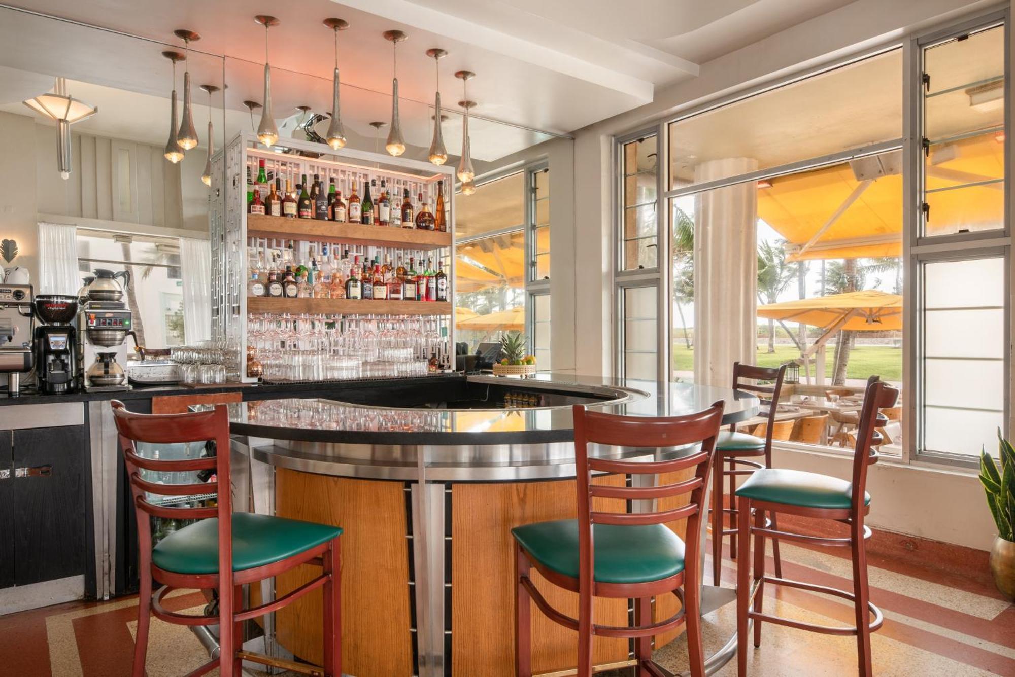 Cestino a forma di cane Cappello di fragola per cani carino Cappello  lavorato a mano per gatti Accessori per abbigliamento per animali  Orsacchiotto Cambia vestito Cappelli per cani - AliExpress, image size:2000x1335